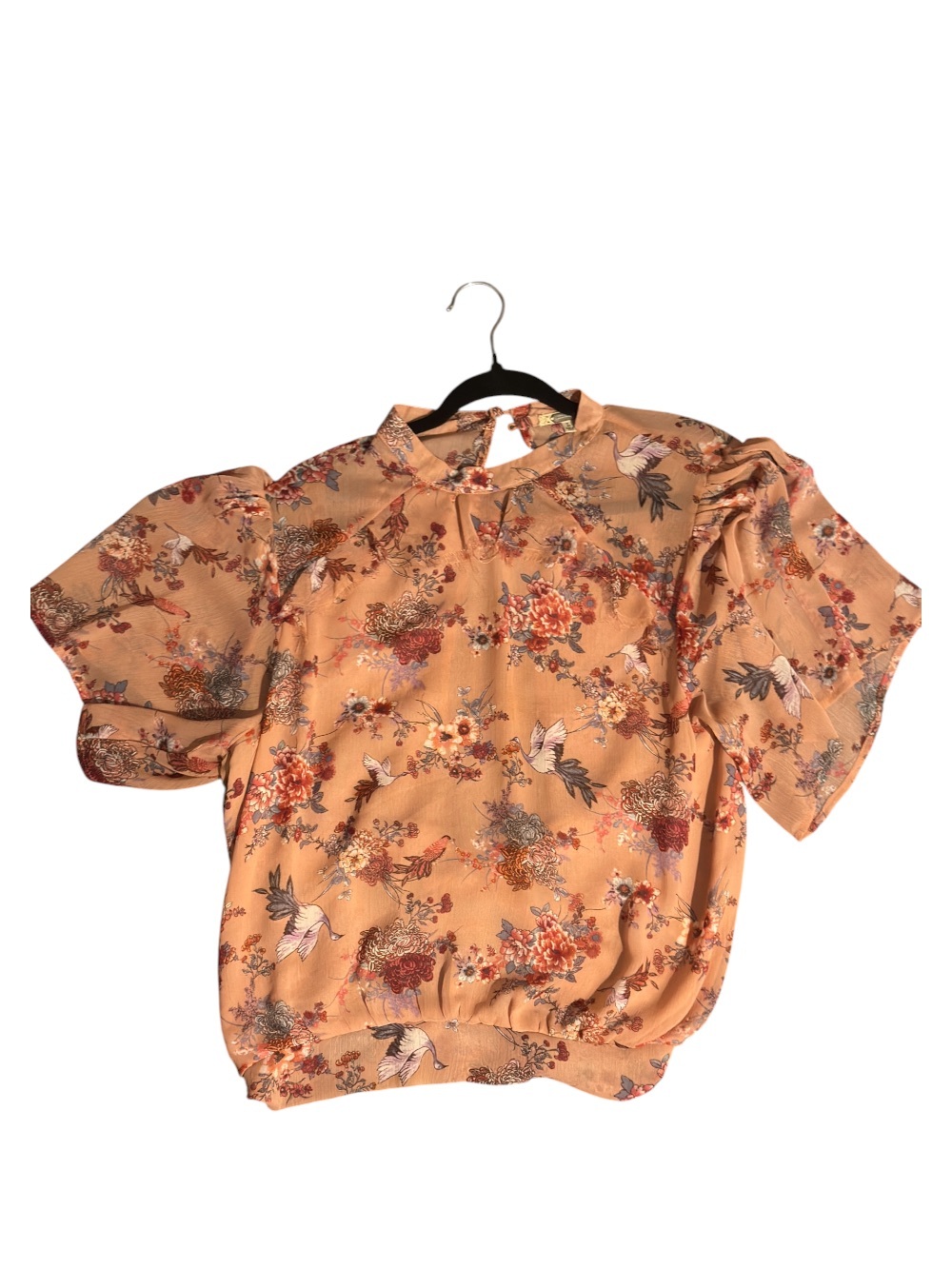 gimmicks by BKE Peach Floral Puff-Sleeve Open Back Blouse